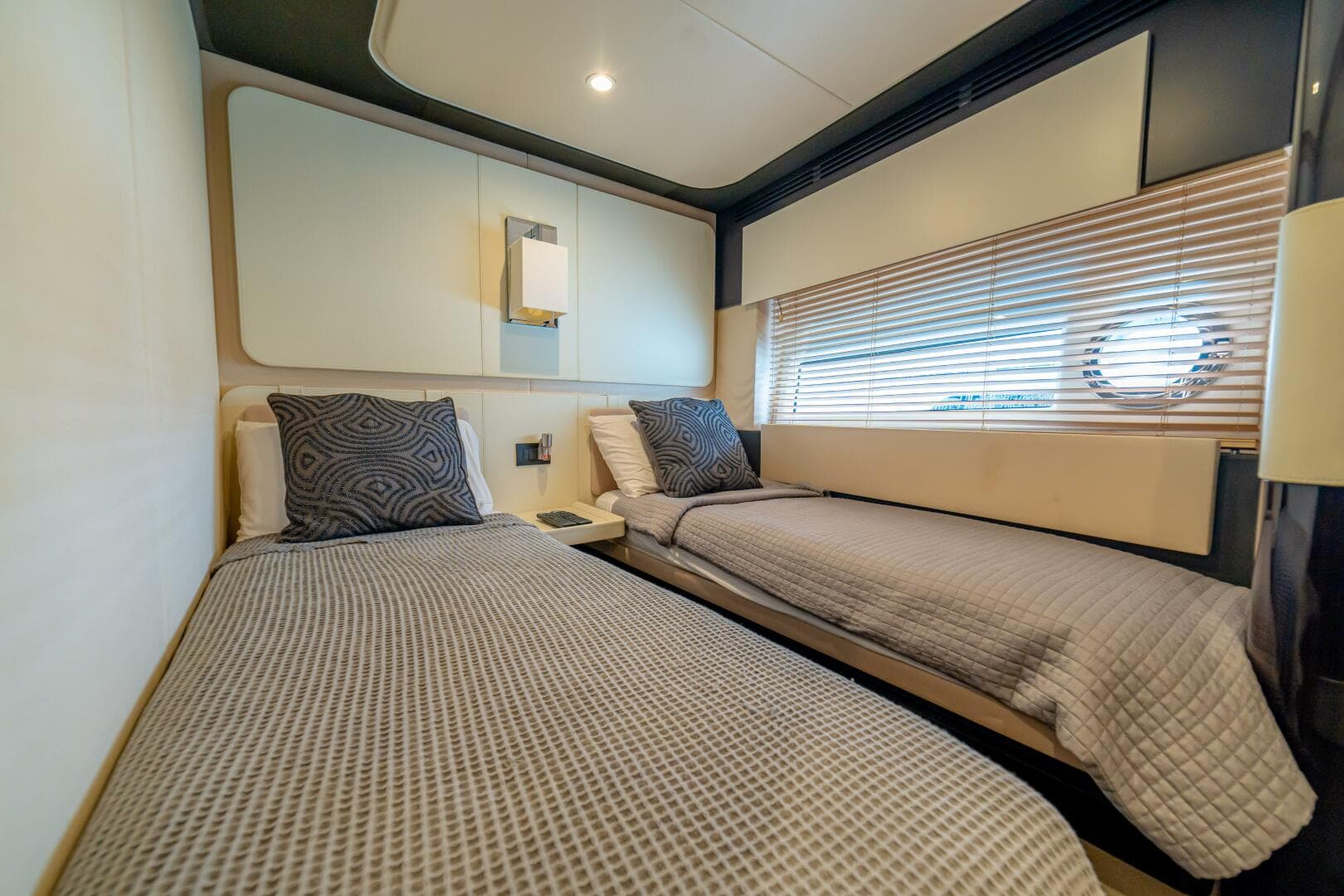 2017 Azimut 77 "Carpe Diem"