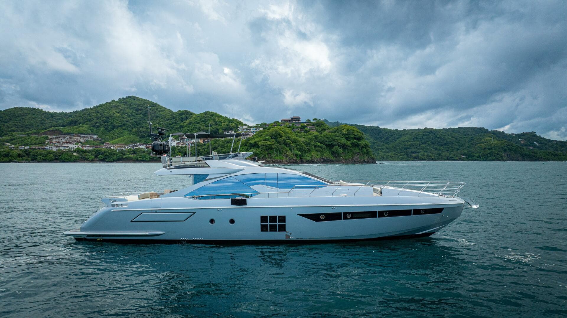 2017 Azimut 77 "Carpe Diem"