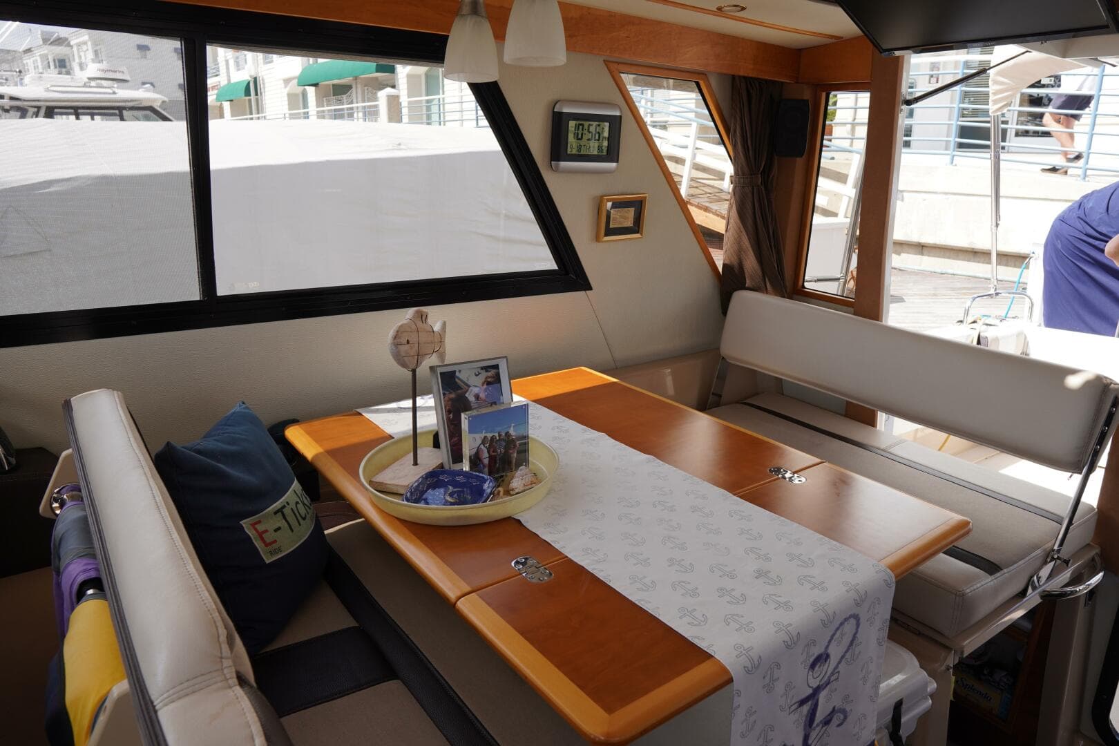 2015 Cutwater 30 Command Bridge