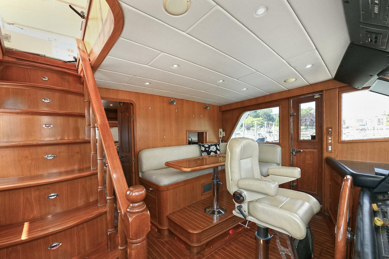 2002 Grand Alaskan Flushdeck