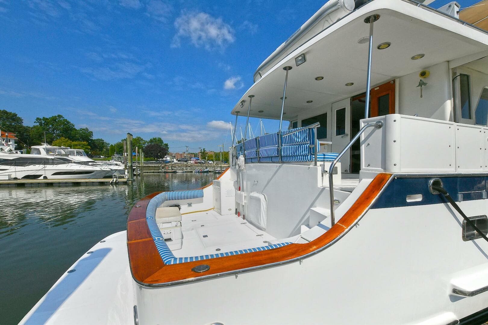 2002 Grand Alaskan Flushdeck