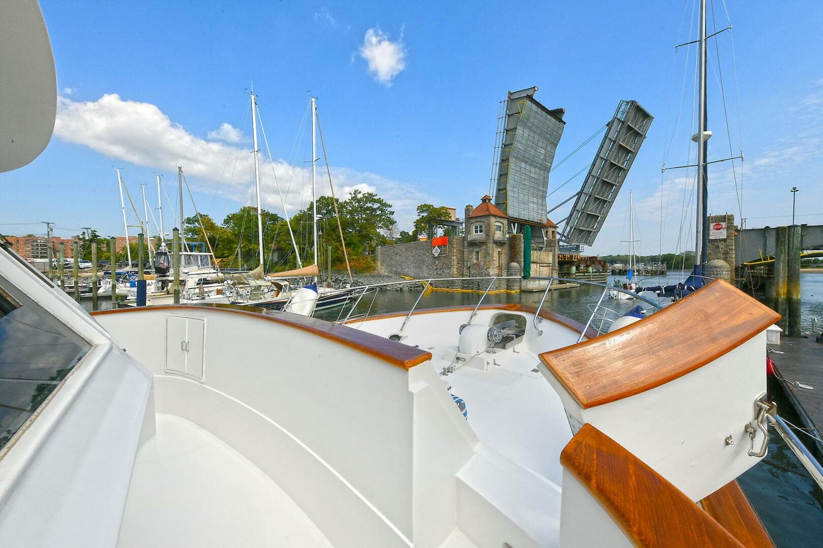 2002 Grand Alaskan Flushdeck