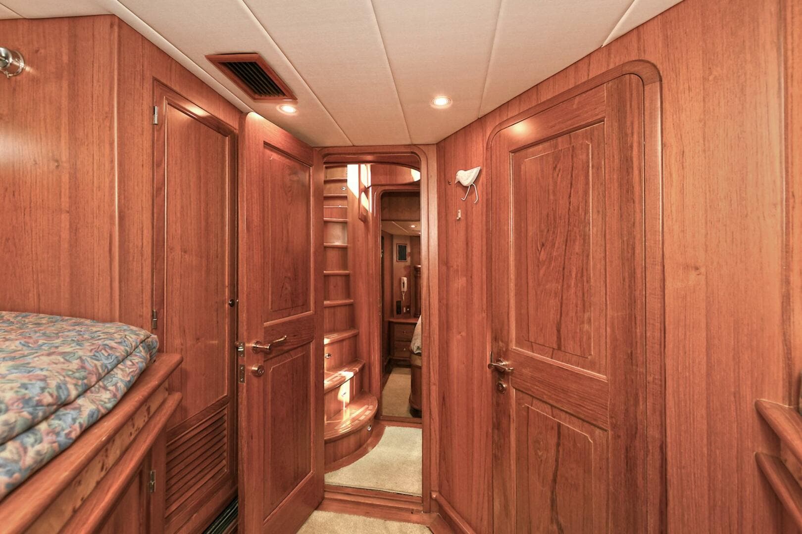 2002 Grand Alaskan Flushdeck