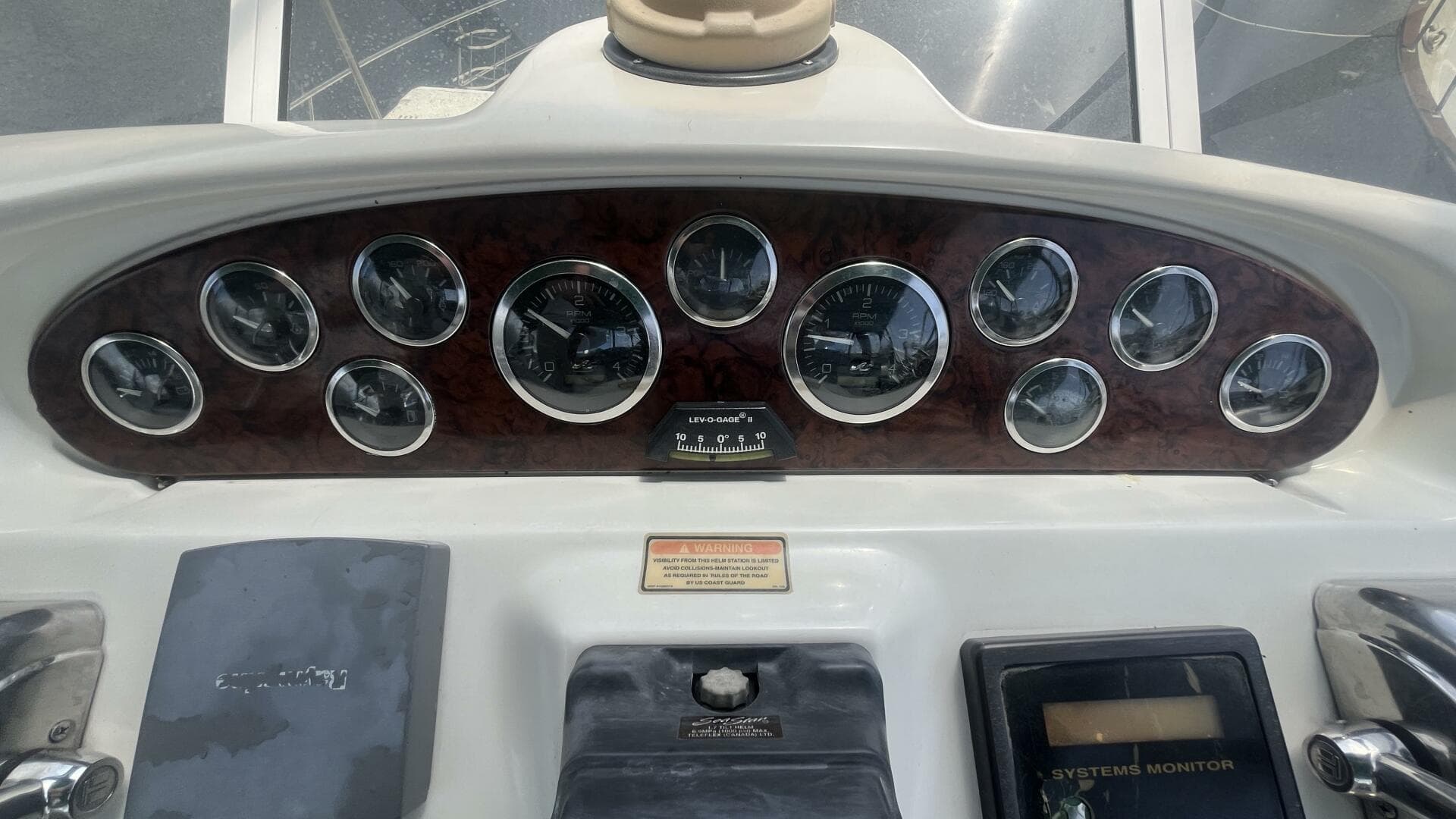 2000 Sea Ray 380 Aft Cabin