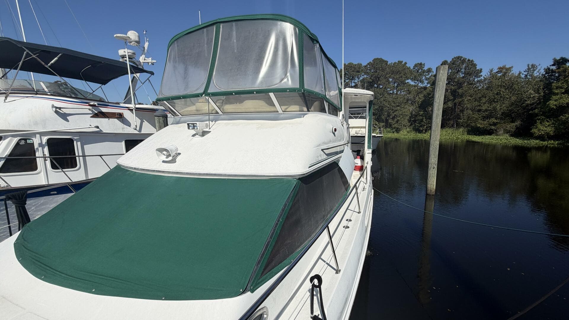 2000 Sea Ray 380 Aft Cabin