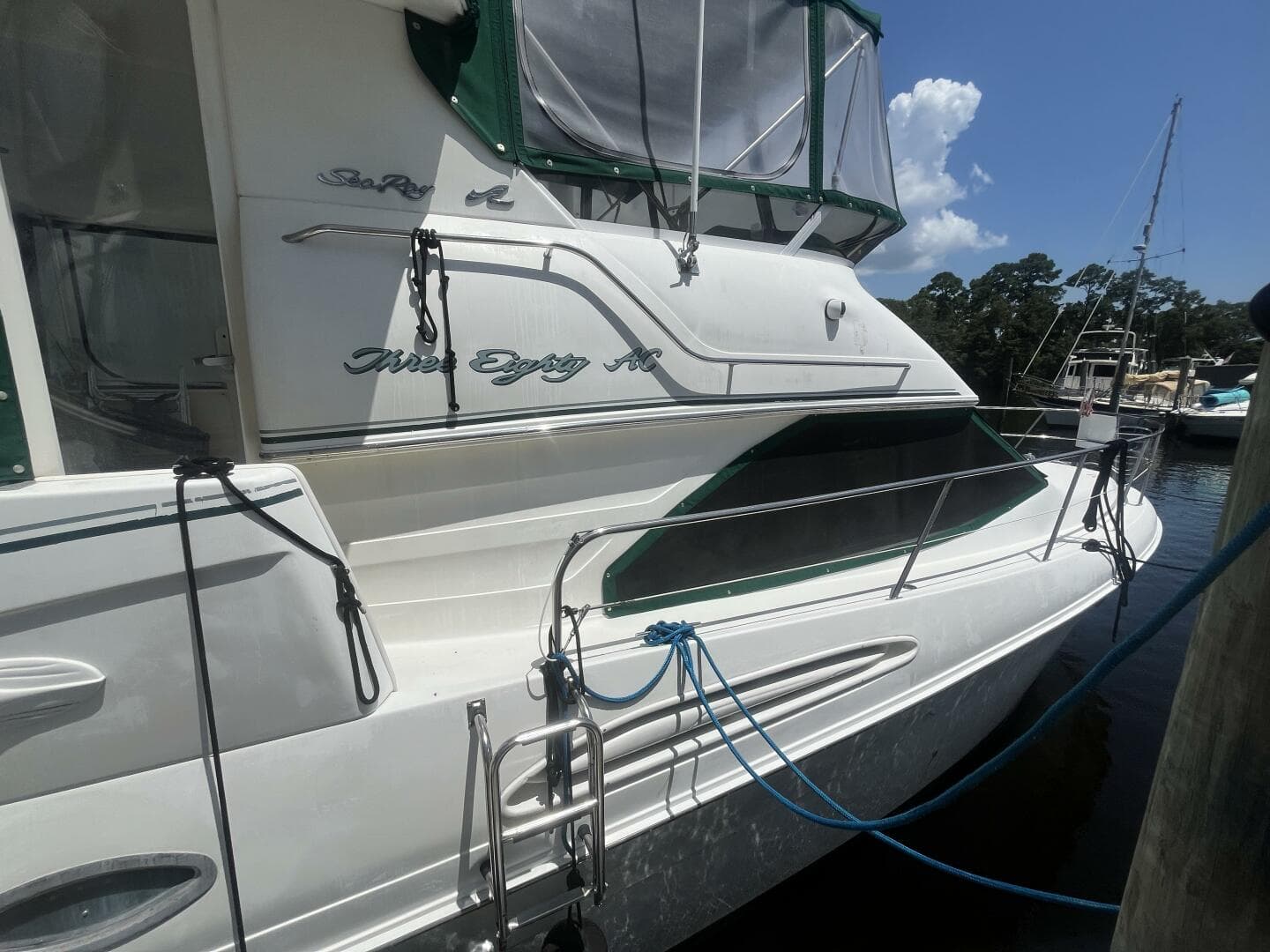 2000 Sea Ray 380 Aft Cabin