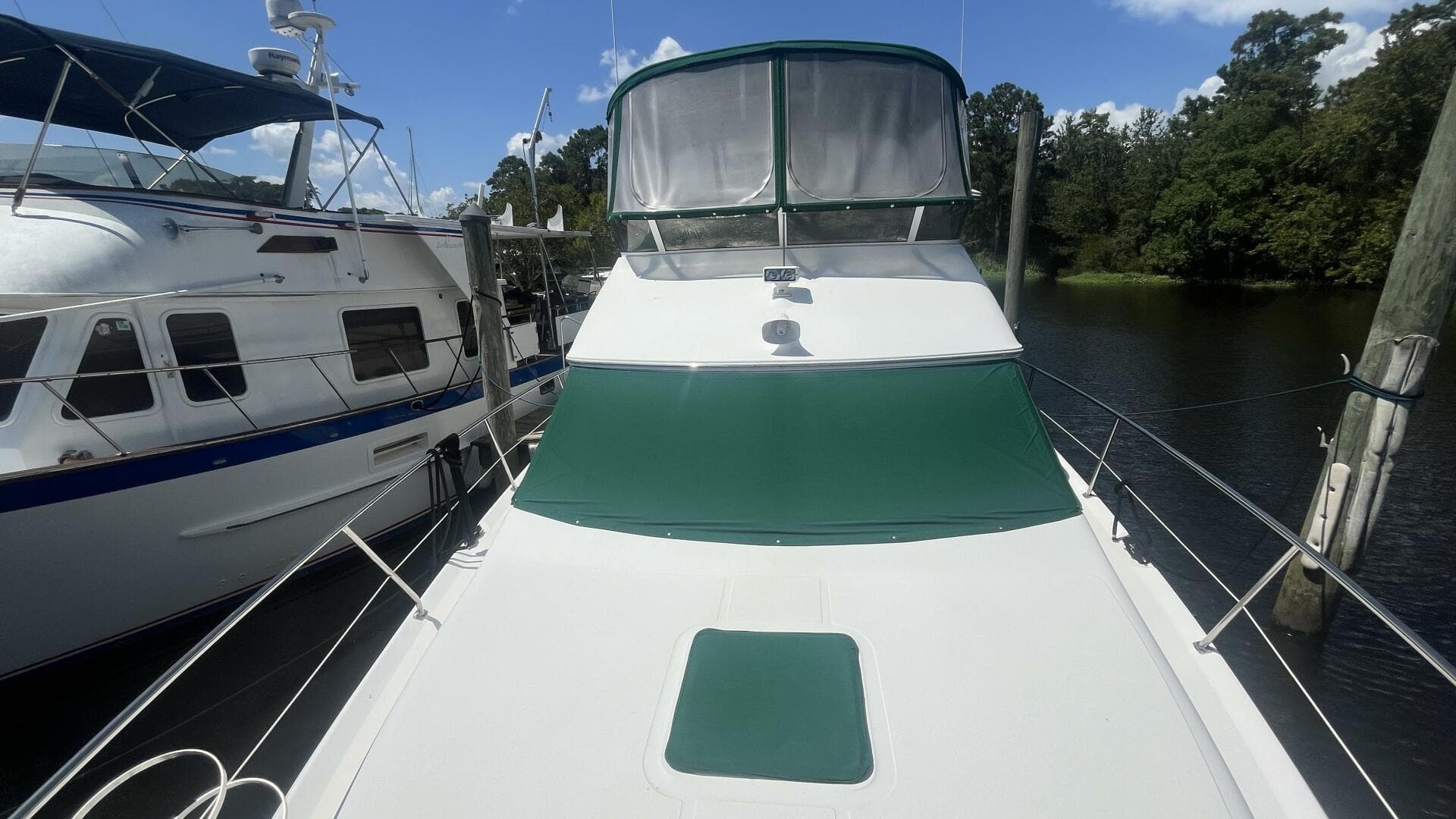 2000 Sea Ray 380 Aft Cabin