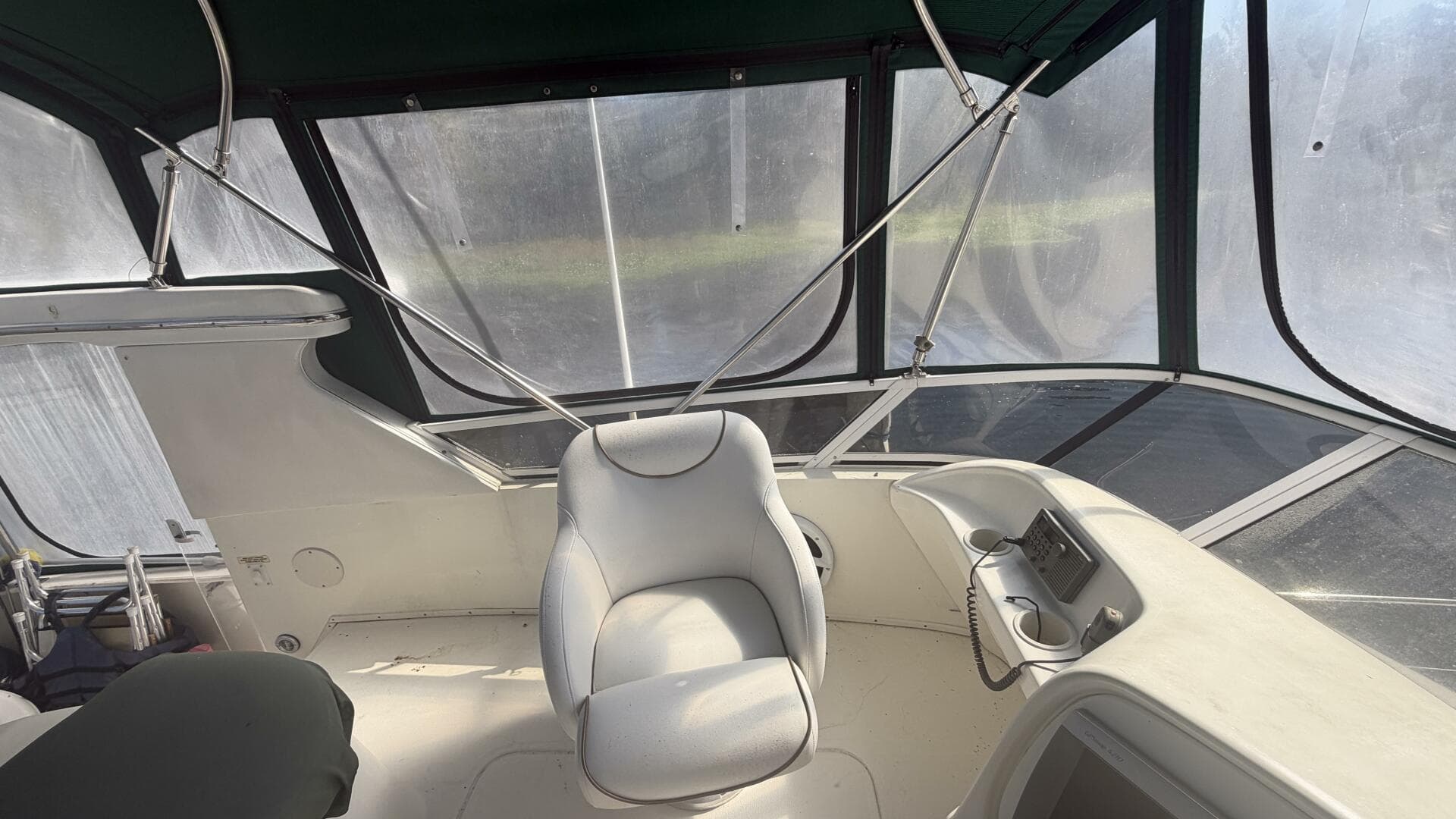 2000 Sea Ray 380 Aft Cabin