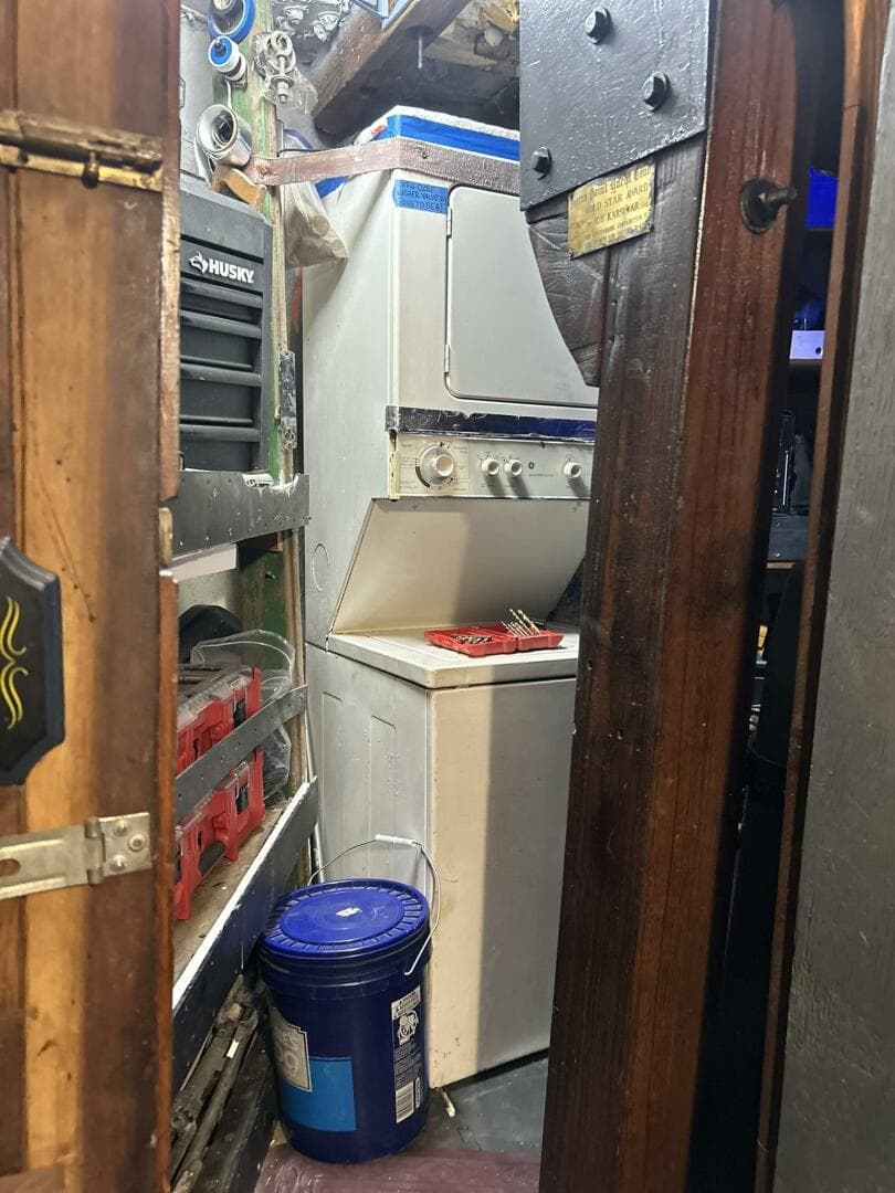 1977 Custom 80 Brigantine