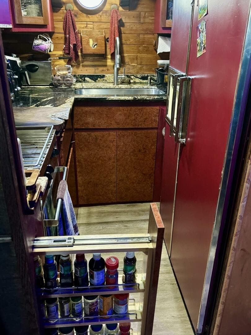 1977 Custom 80 Brigantine