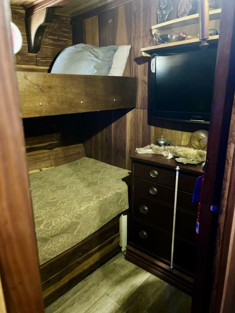 1977 Custom 80 Brigantine