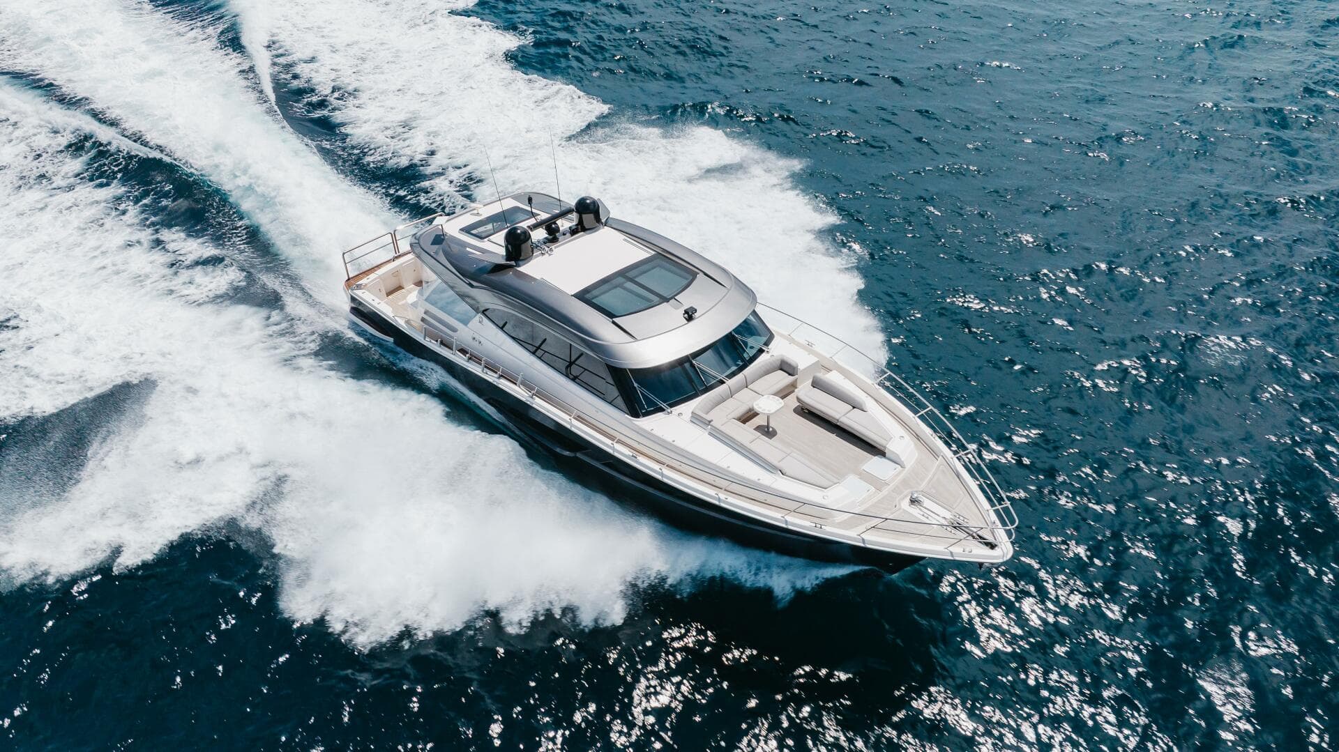 Riviera 645 SUV (HERMOSA)