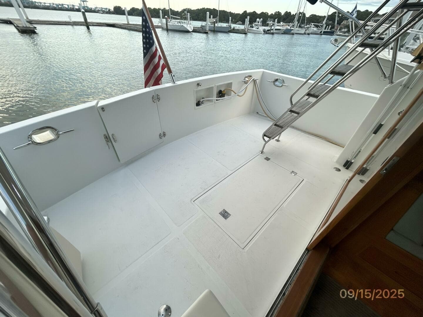 45' Ocean Alexander aftdeck1