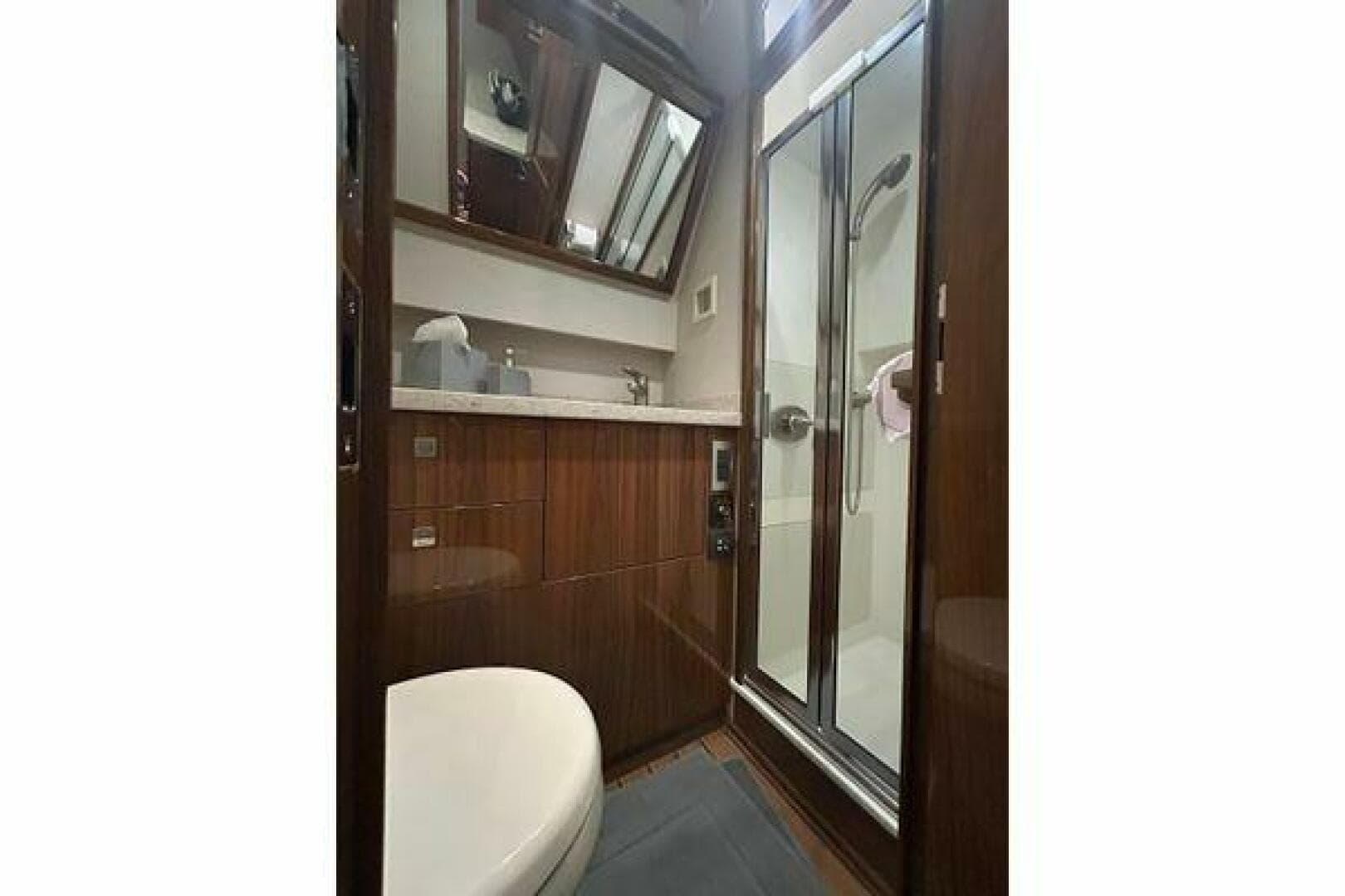 2019 Viking Motor Yacht