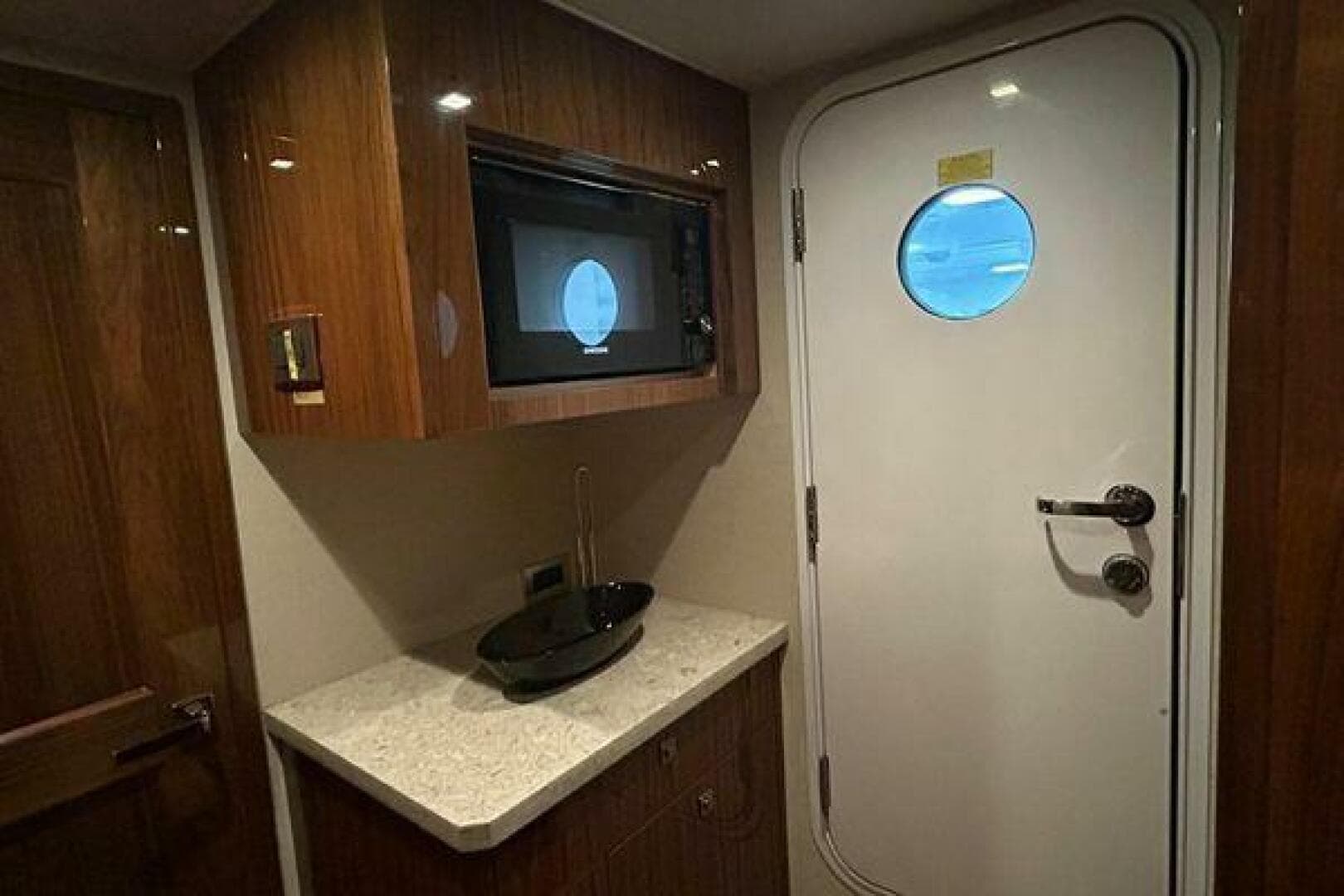 2019 Viking Motor Yacht