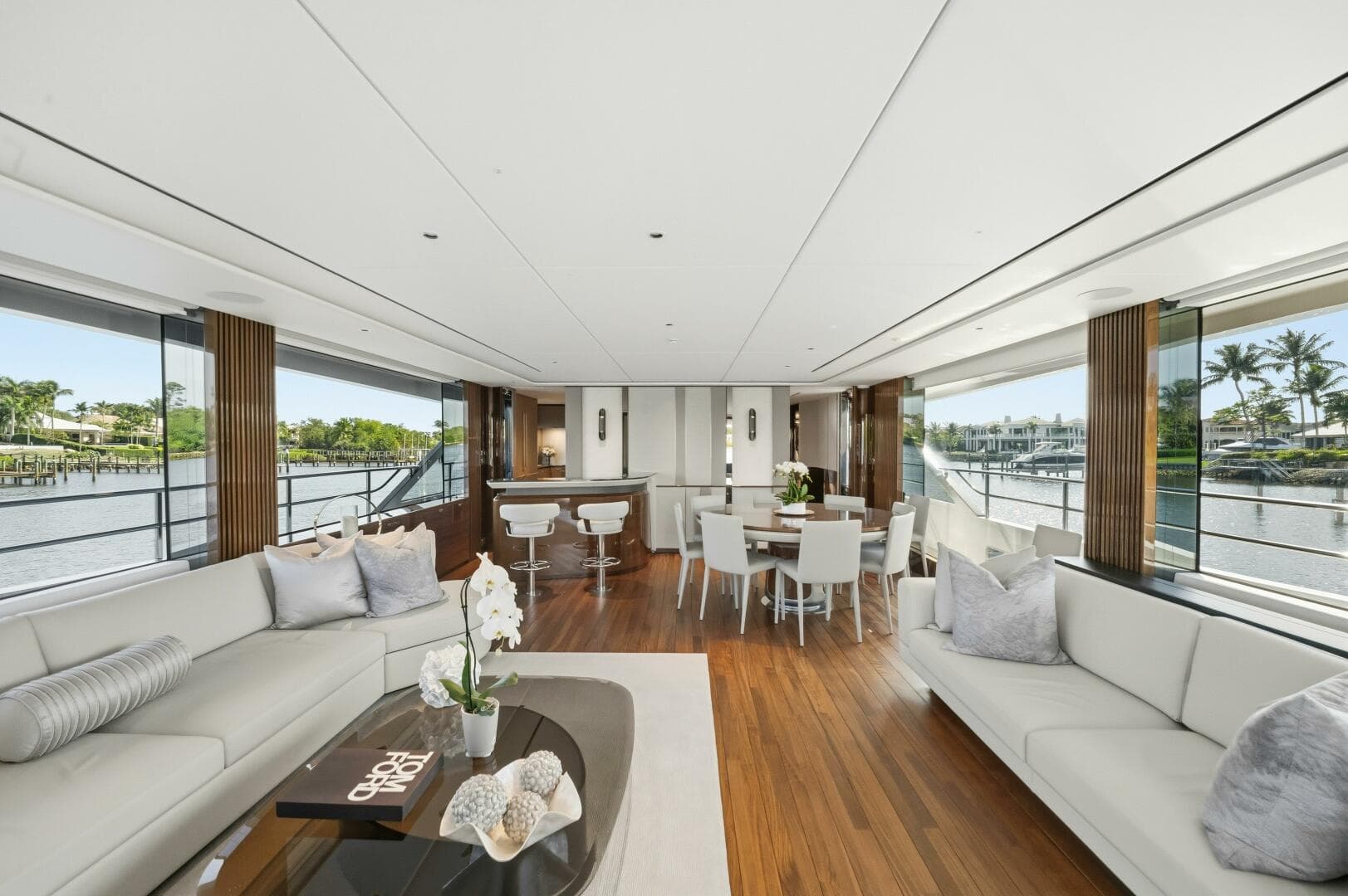 Princess Y95 JUST  PERFECT - Salon