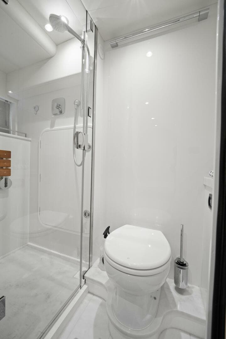 Princess Y95 JUST  PERFECT - Captain Cabin Ensuite Head