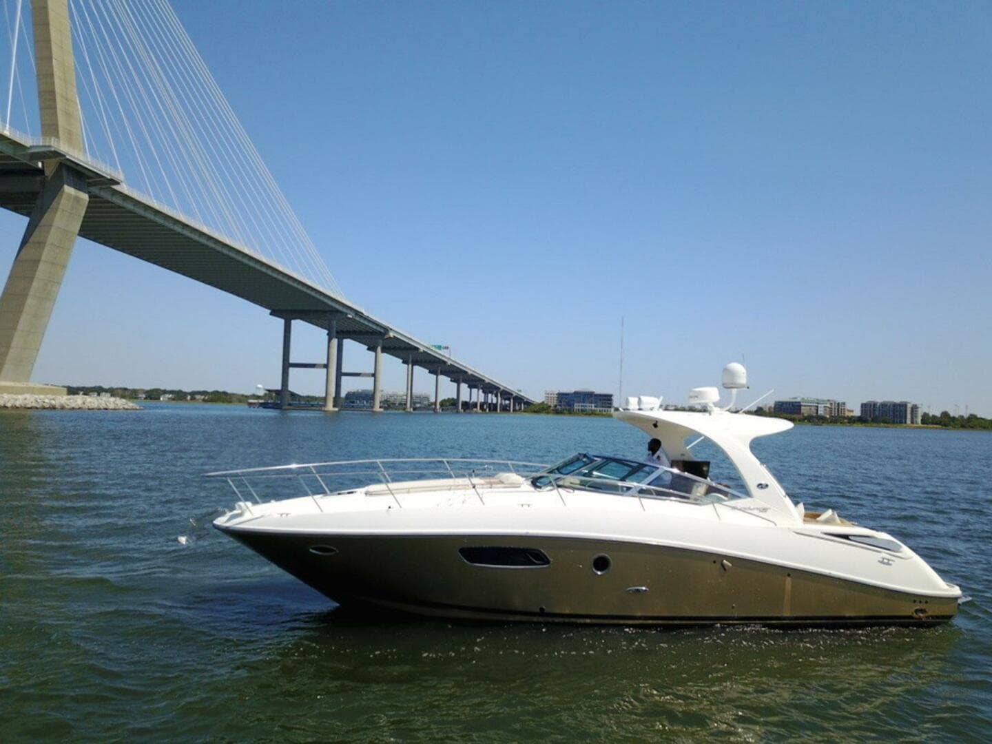 2009 Sea Ray 350 Sundancer