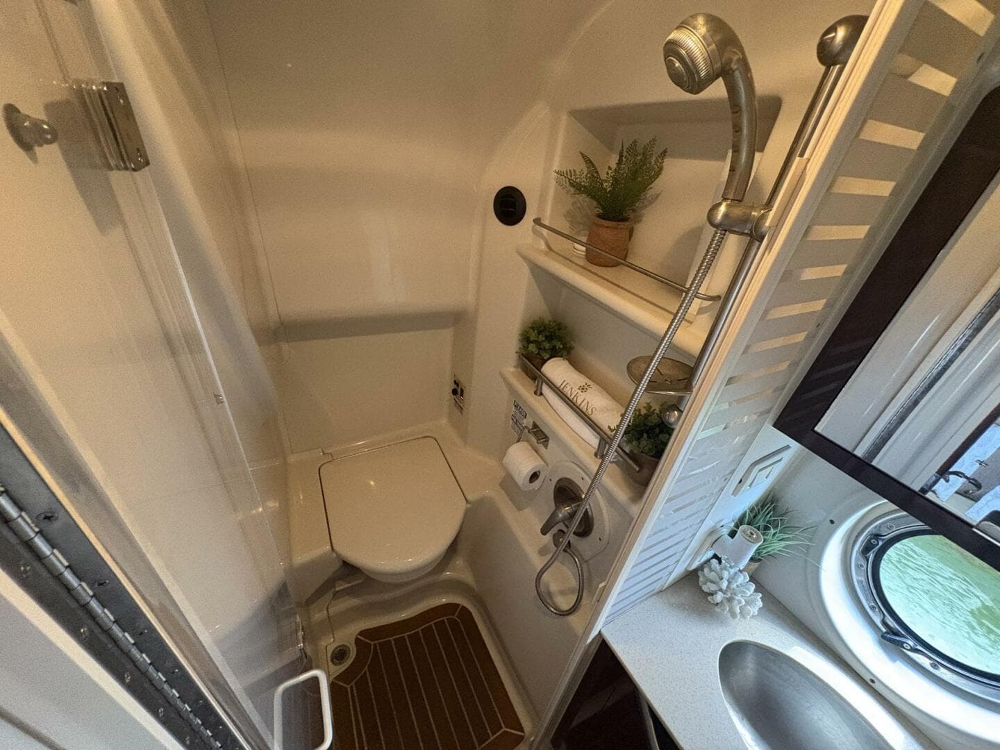 2009 Sea Ray 350 Sundancer