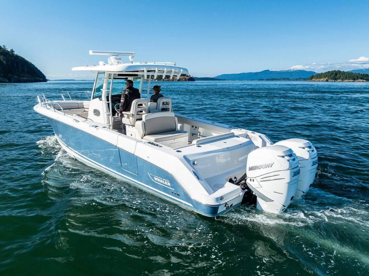2017 Boston Whaler 330 Outrage