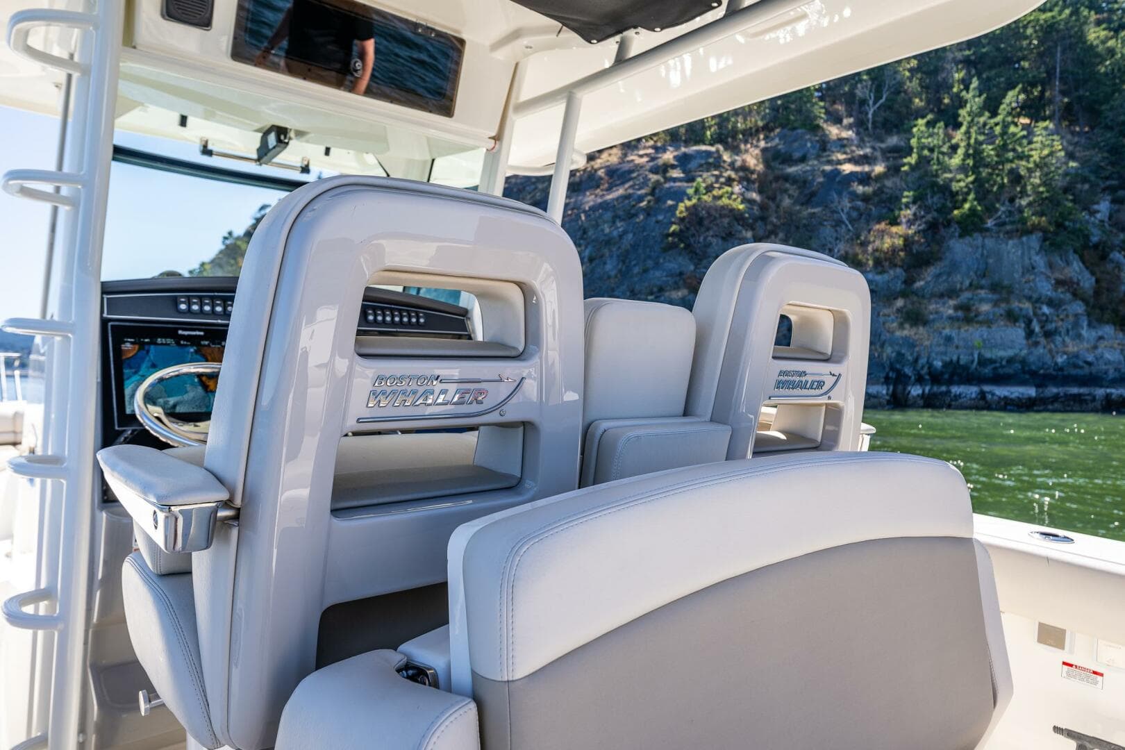 2017 Boston Whaler 330 Outrage