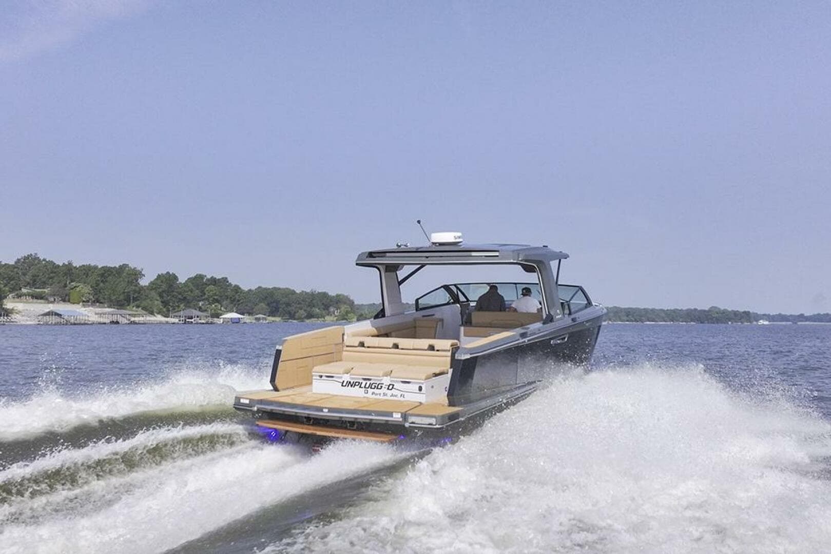 Stbd quarter profile