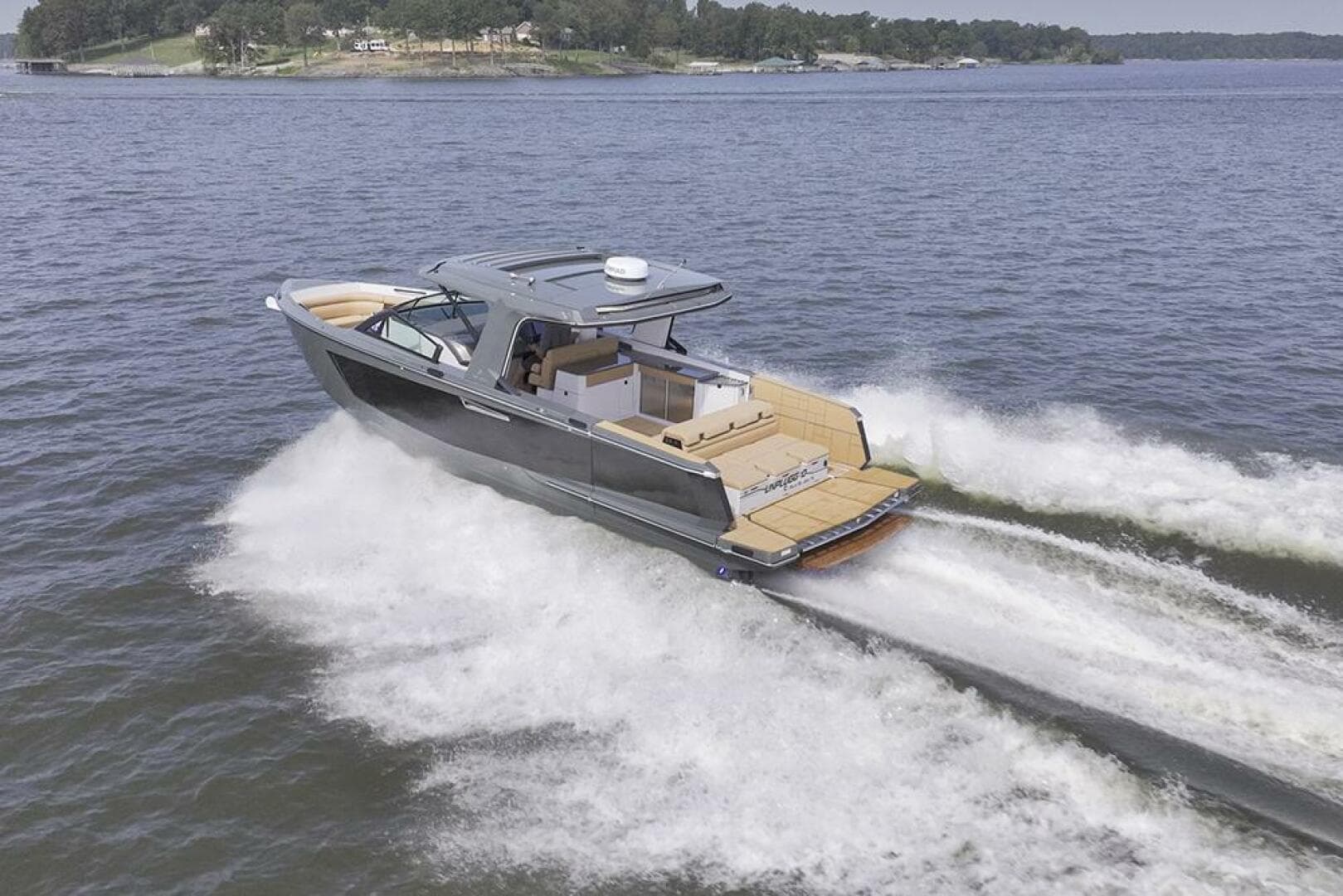 2023 Aviara AV40 underway