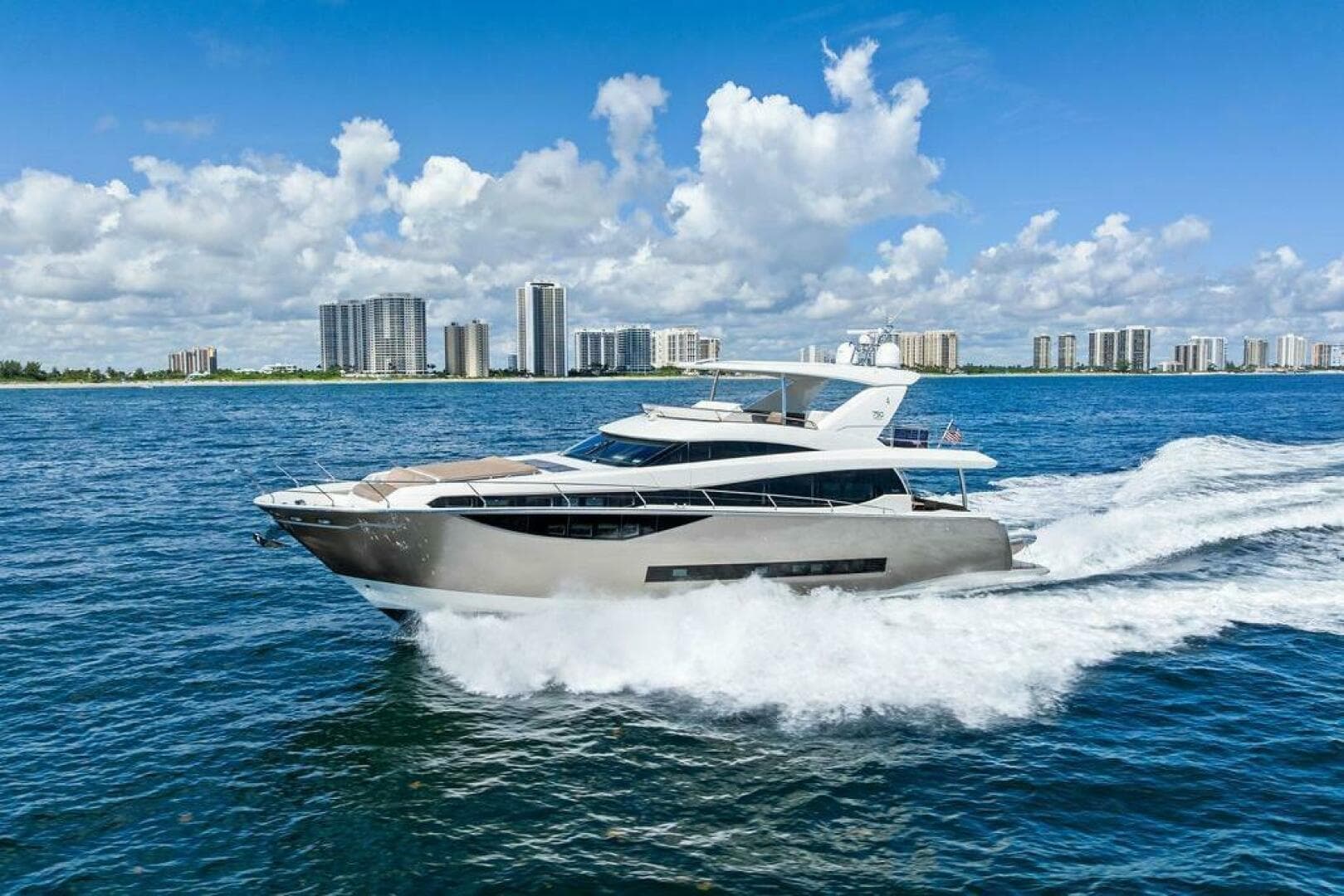 2016 Prestige 750