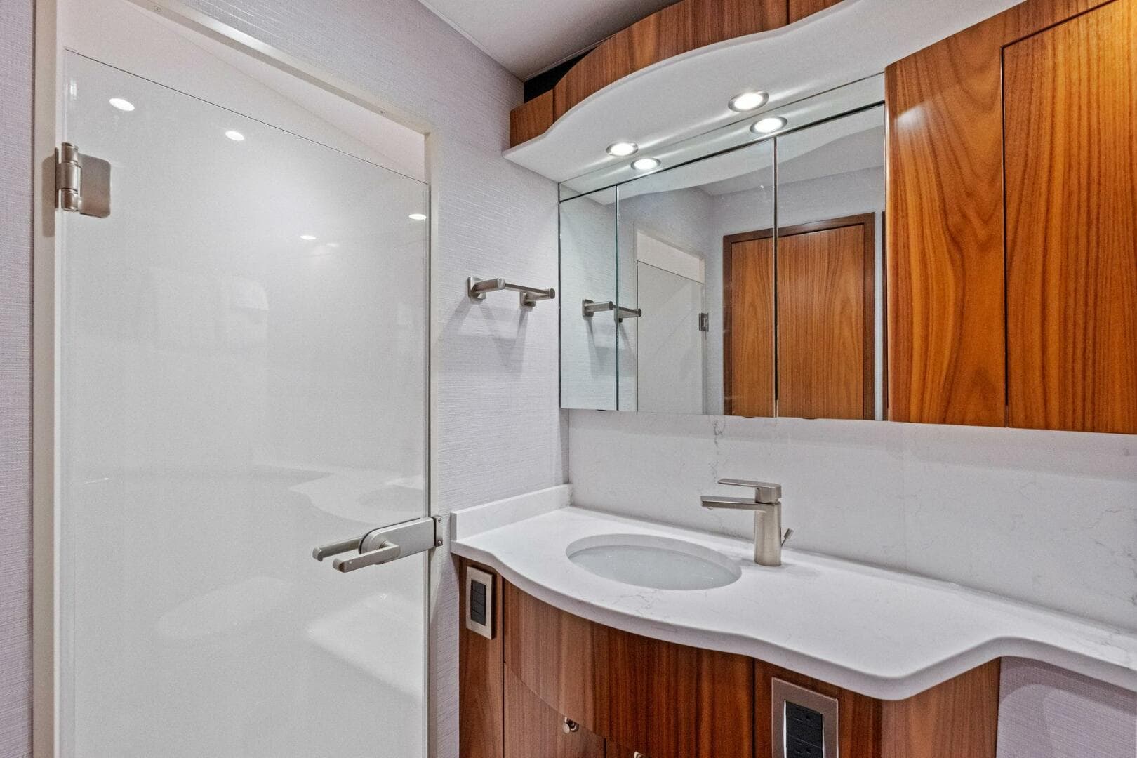 2025 Viking 58 Convertible "Galati Yacht Sales Trade"