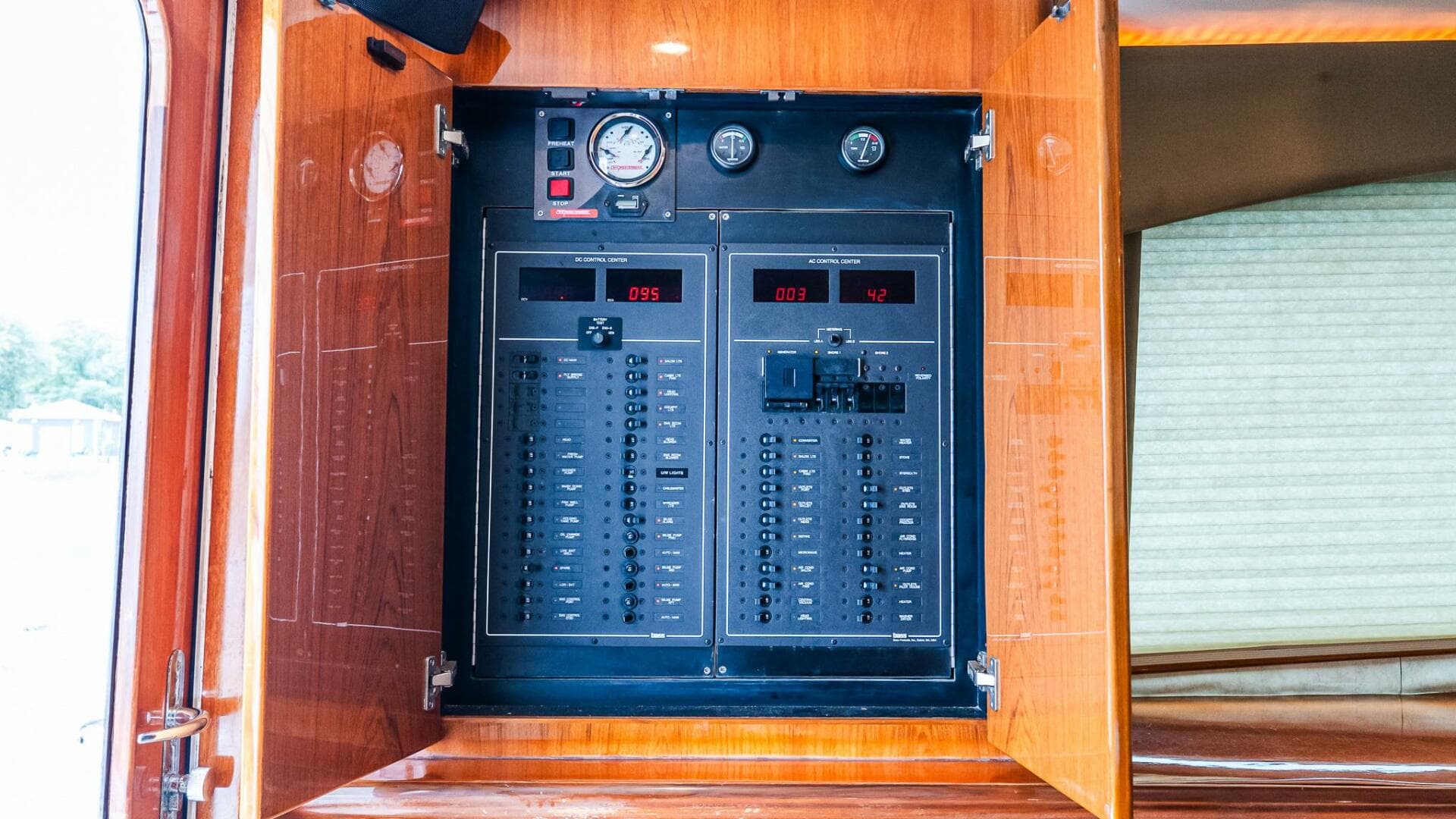 2003 Egg Harbor 42 Convertible