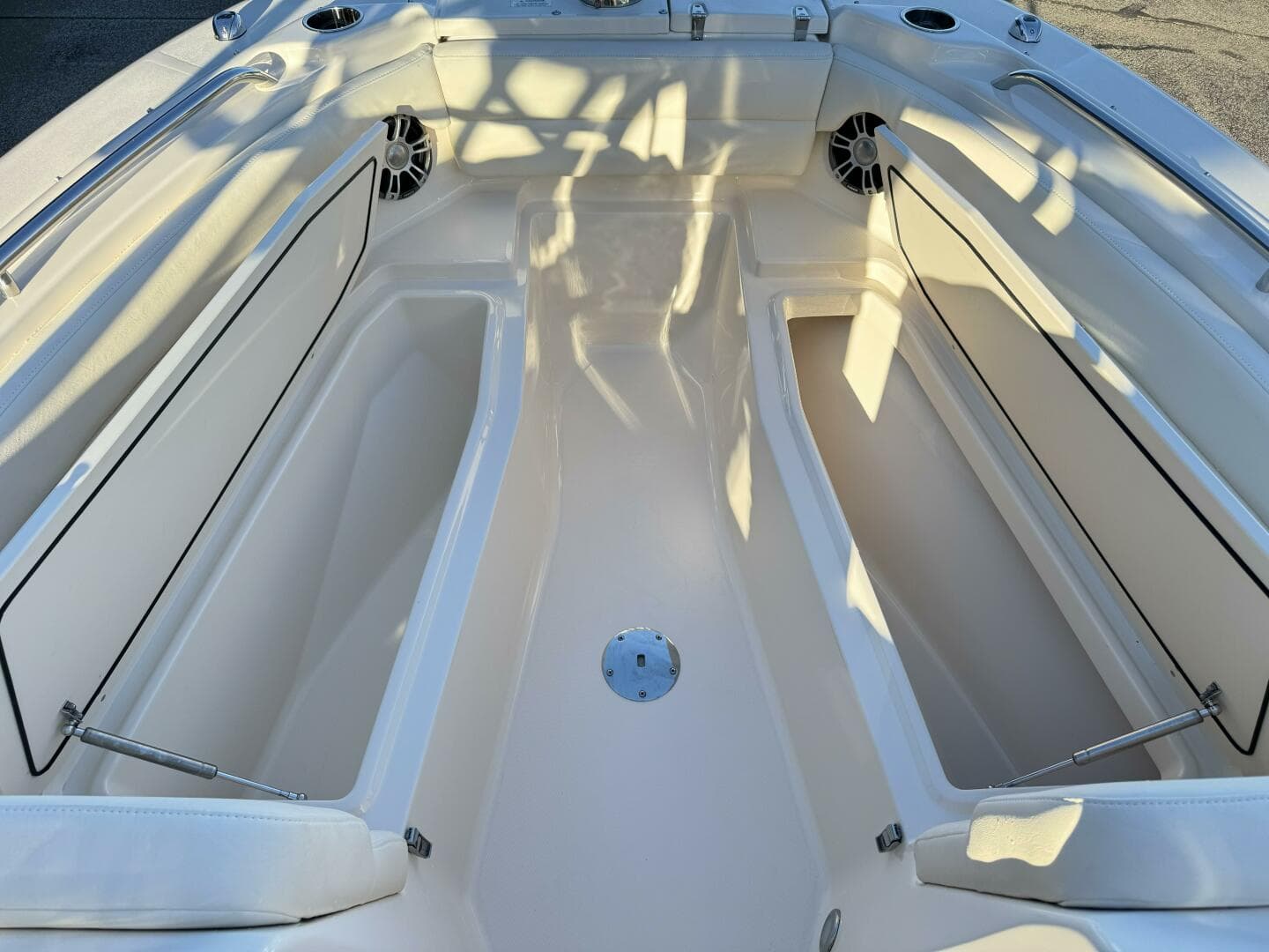 2023 Grady-White Freedom 255