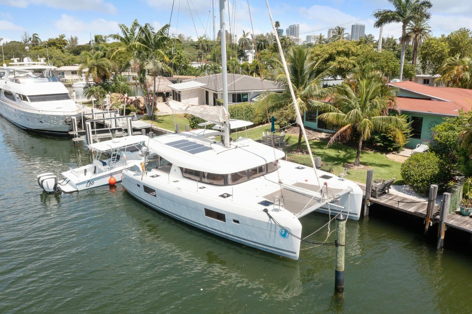 2017-lagoon-42-sail-9886474-20250729062856768-1.jpg