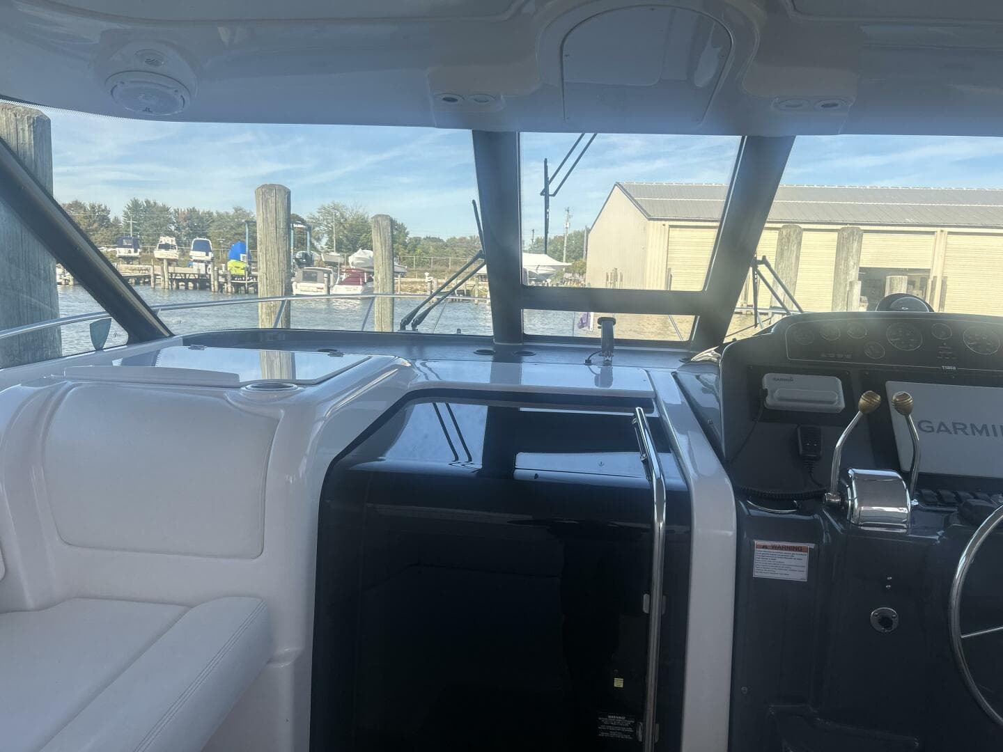 2005 Tiara Yachts 