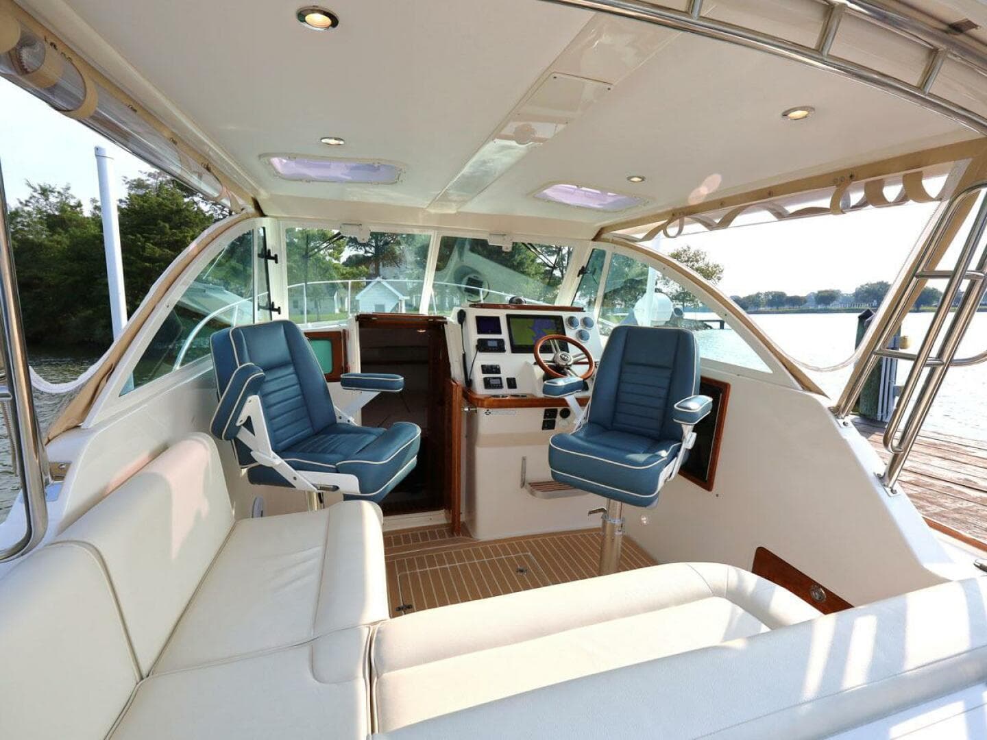 Pilothouse Seating 