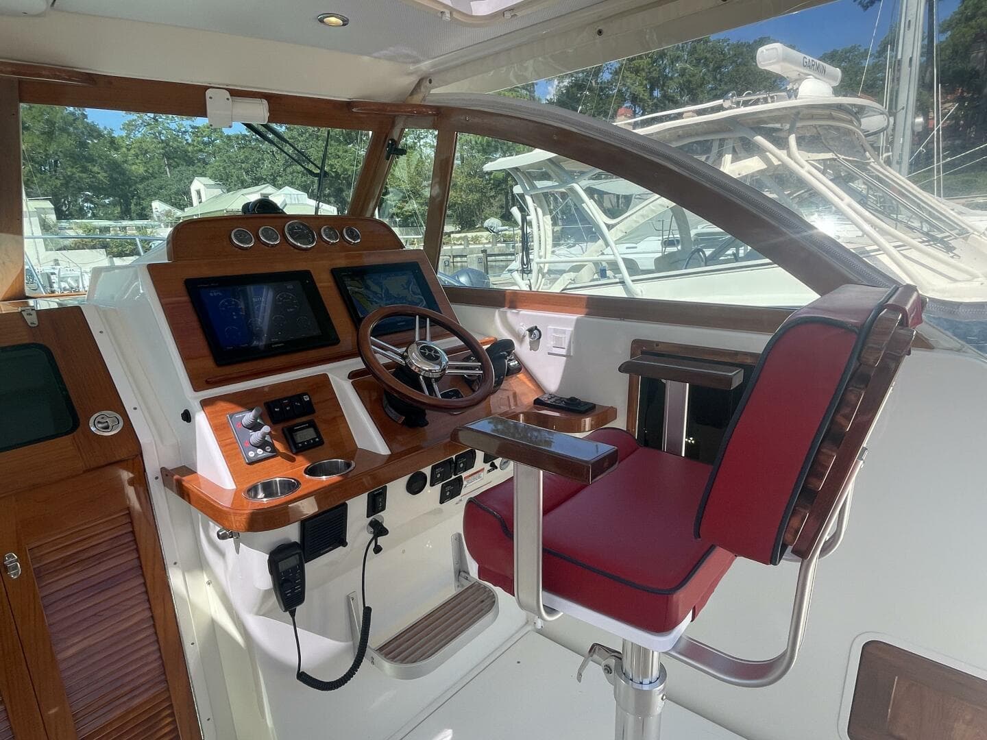 2017 Hunt Surfhunter 29