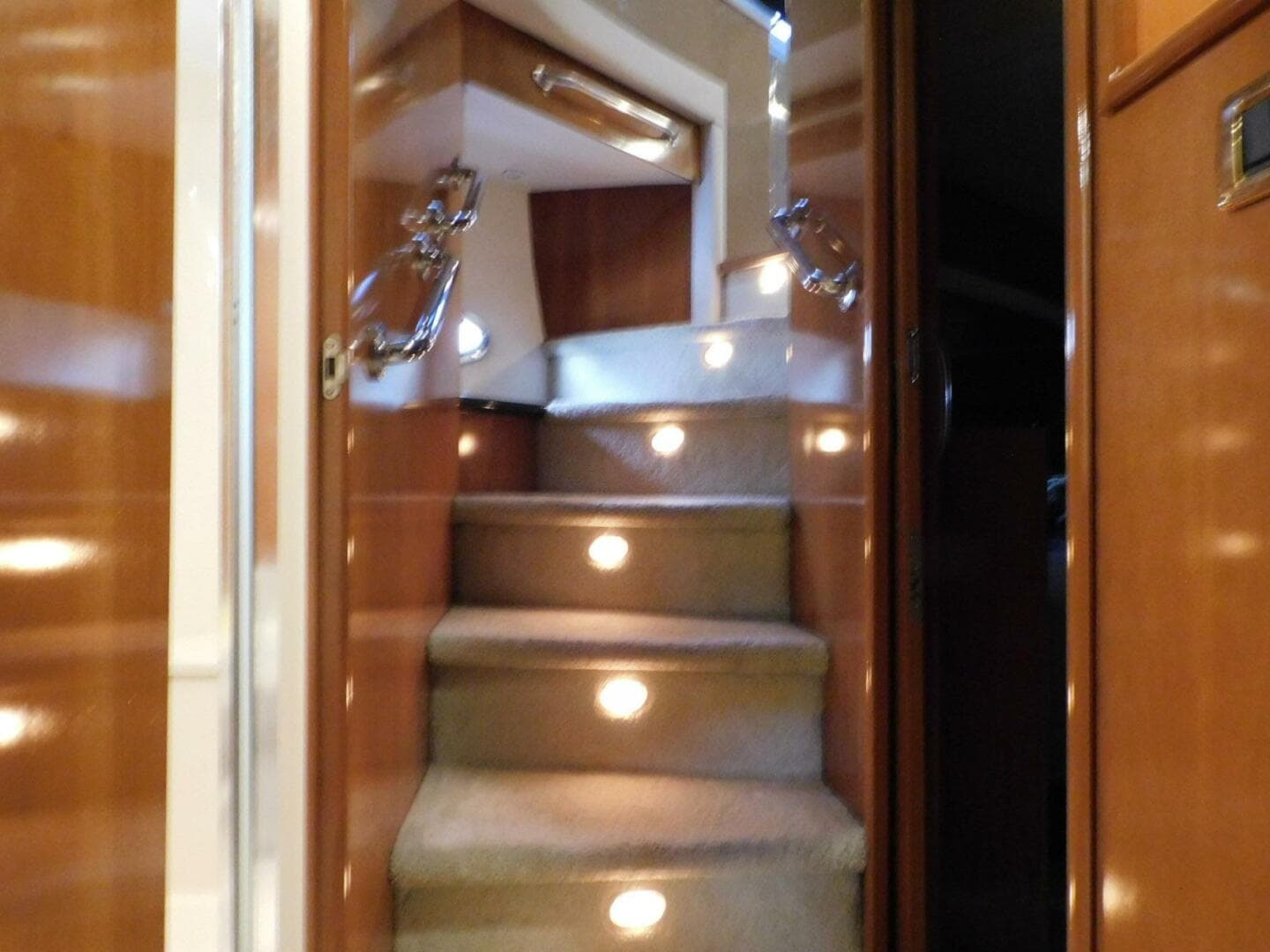 2002 Carver 570 Voyager Pilothouse