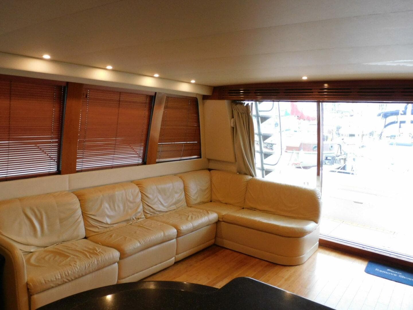 2002 Carver 570 Voyager Pilothouse