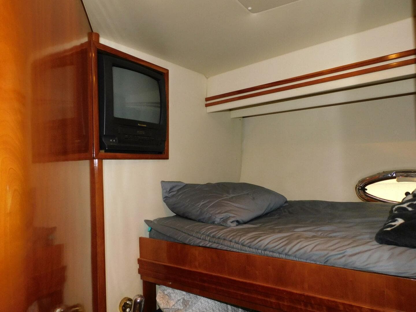 2002 Carver 570 Voyager Pilothouse