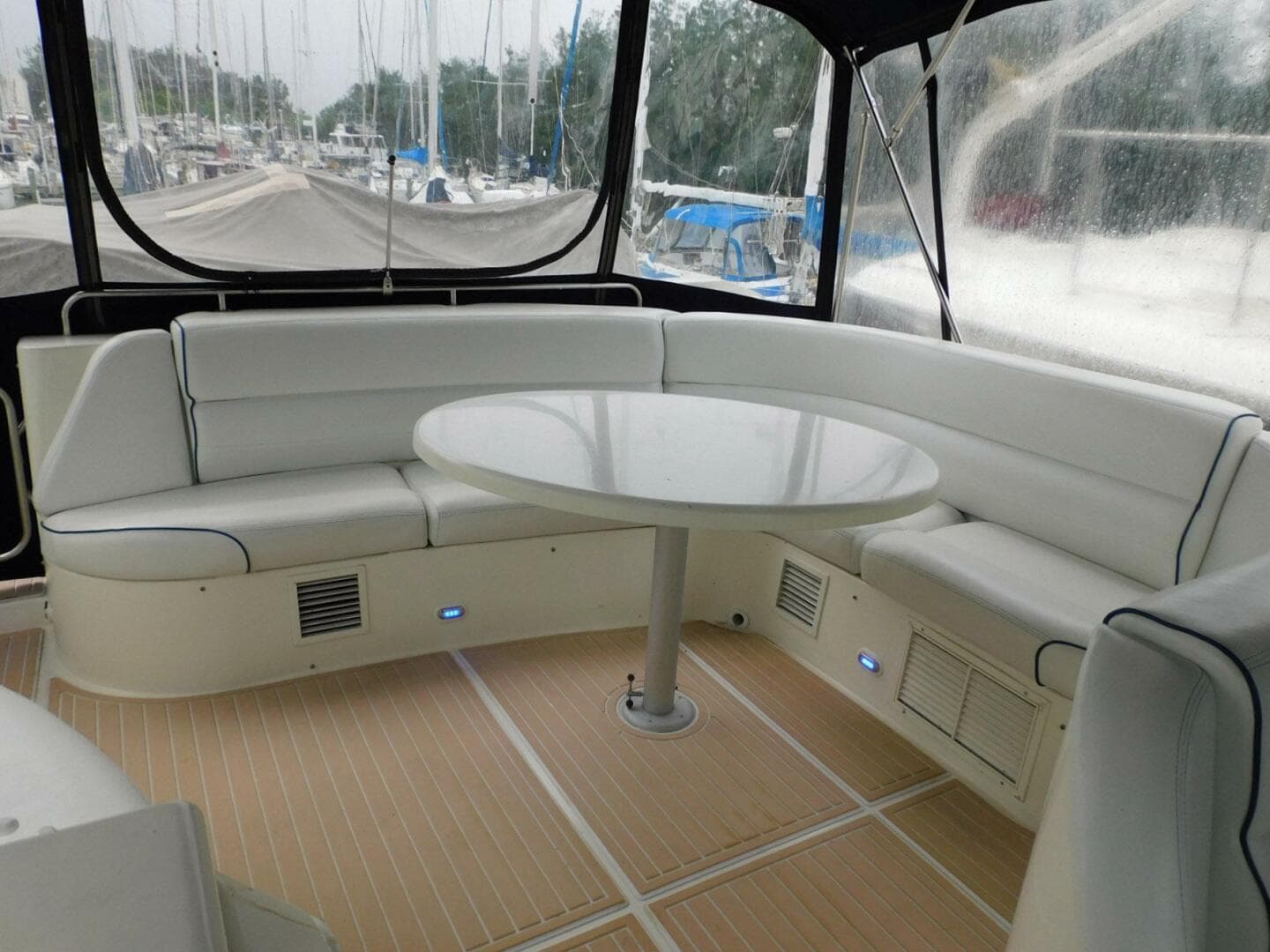 2002 Carver 570 Voyager Pilothouse