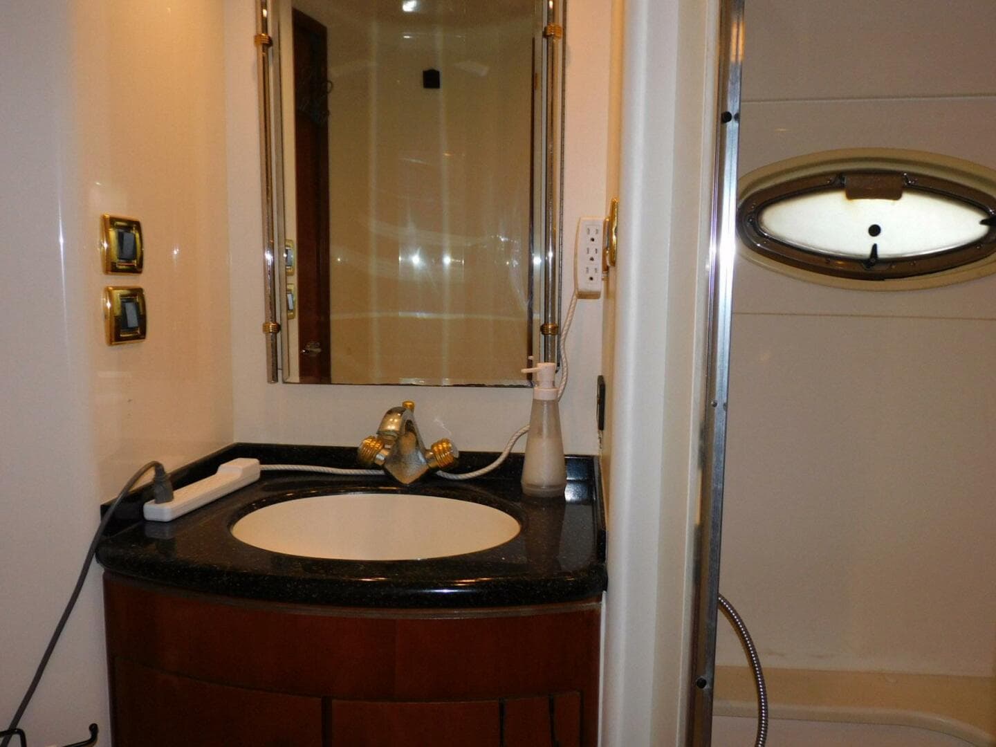 2002 Carver 570 Voyager Pilothouse