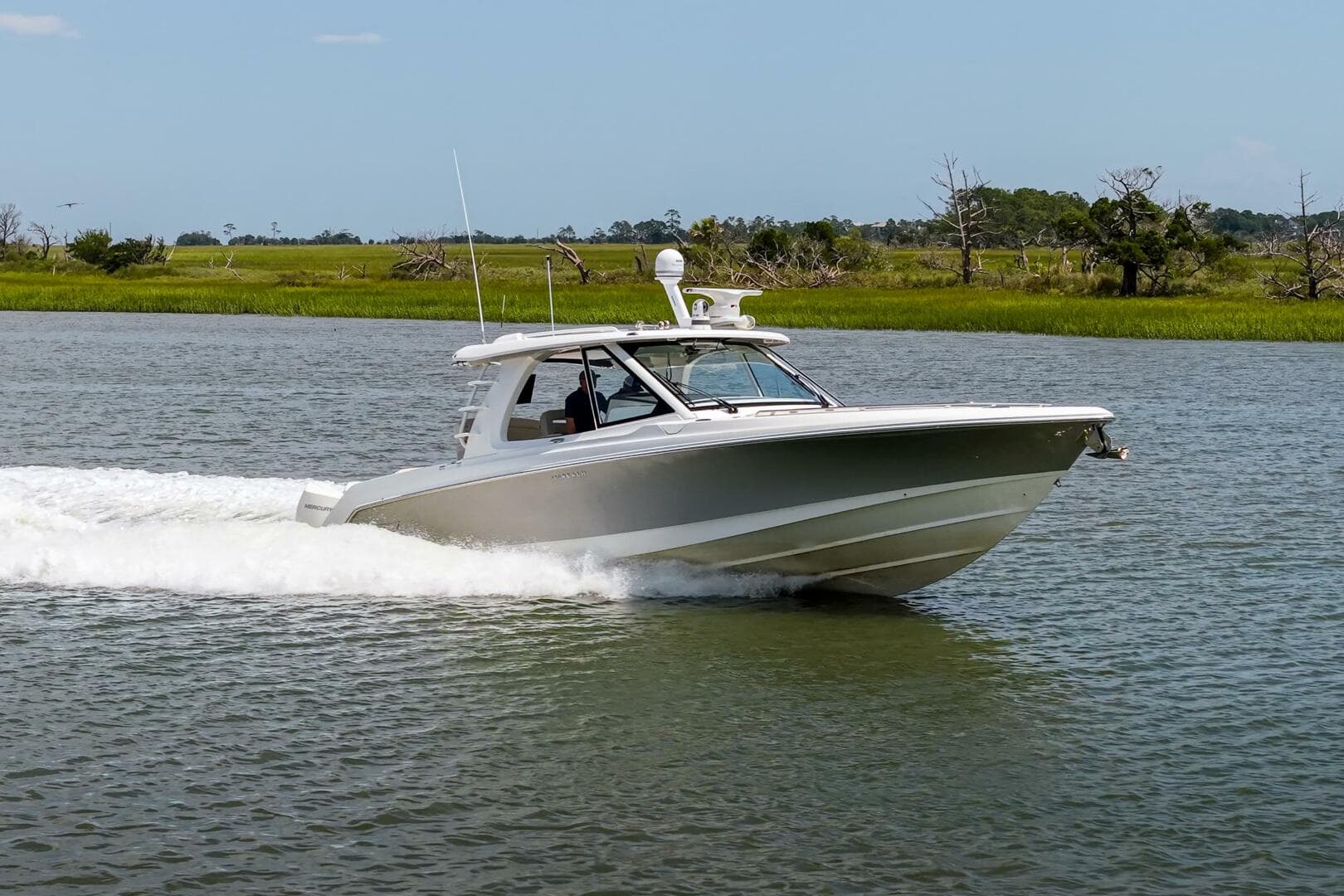 Boston Whaler 380 Realm- Running Profile