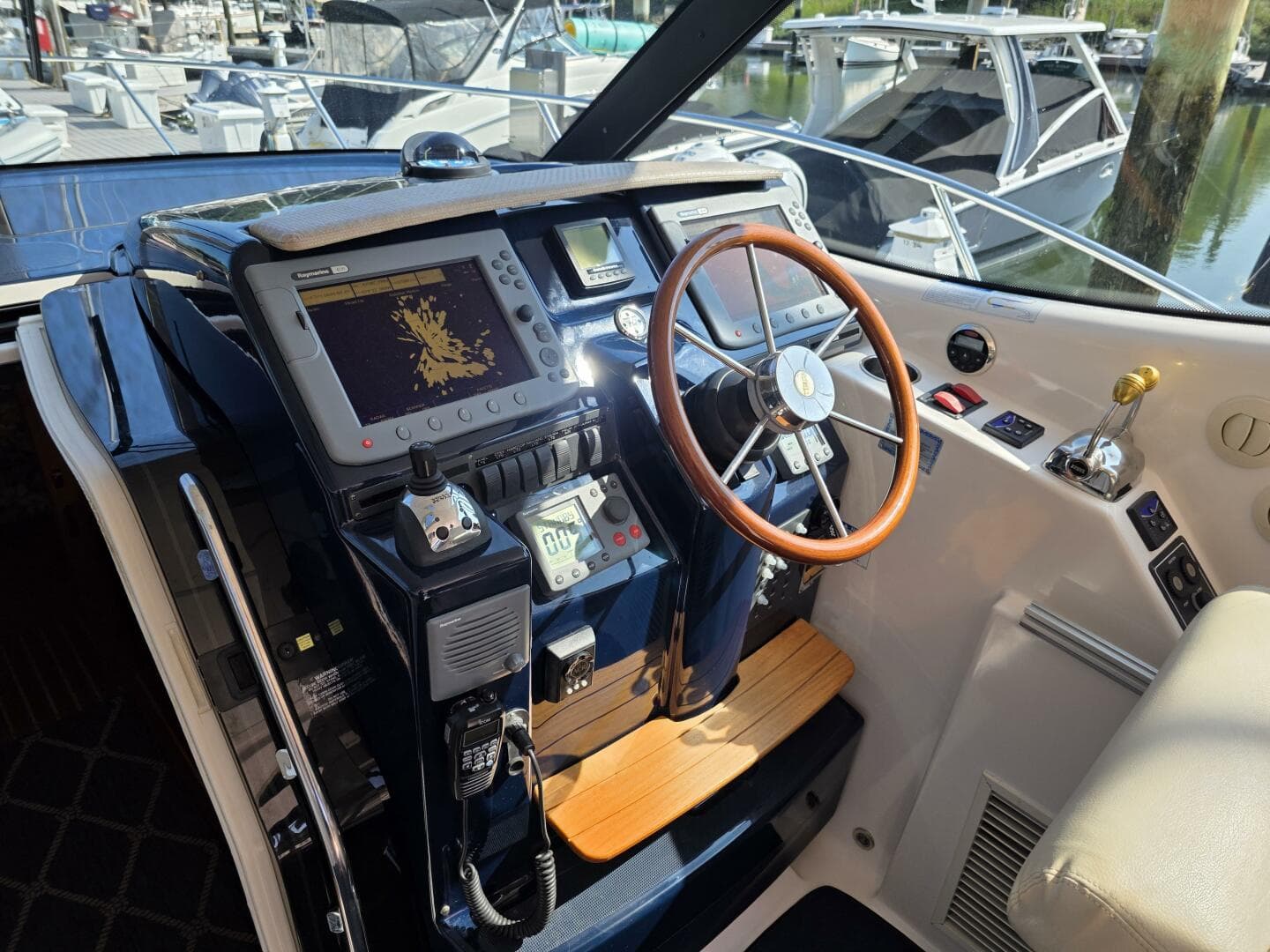 2007 Tiara Yachts 3900 Sovran