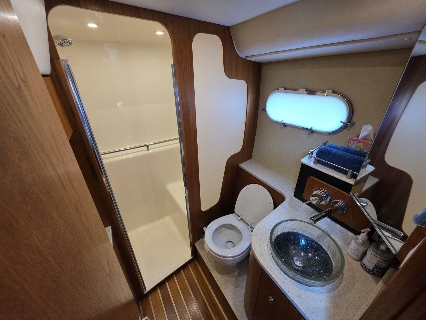 2007 Tiara Yachts 3900 Sovran