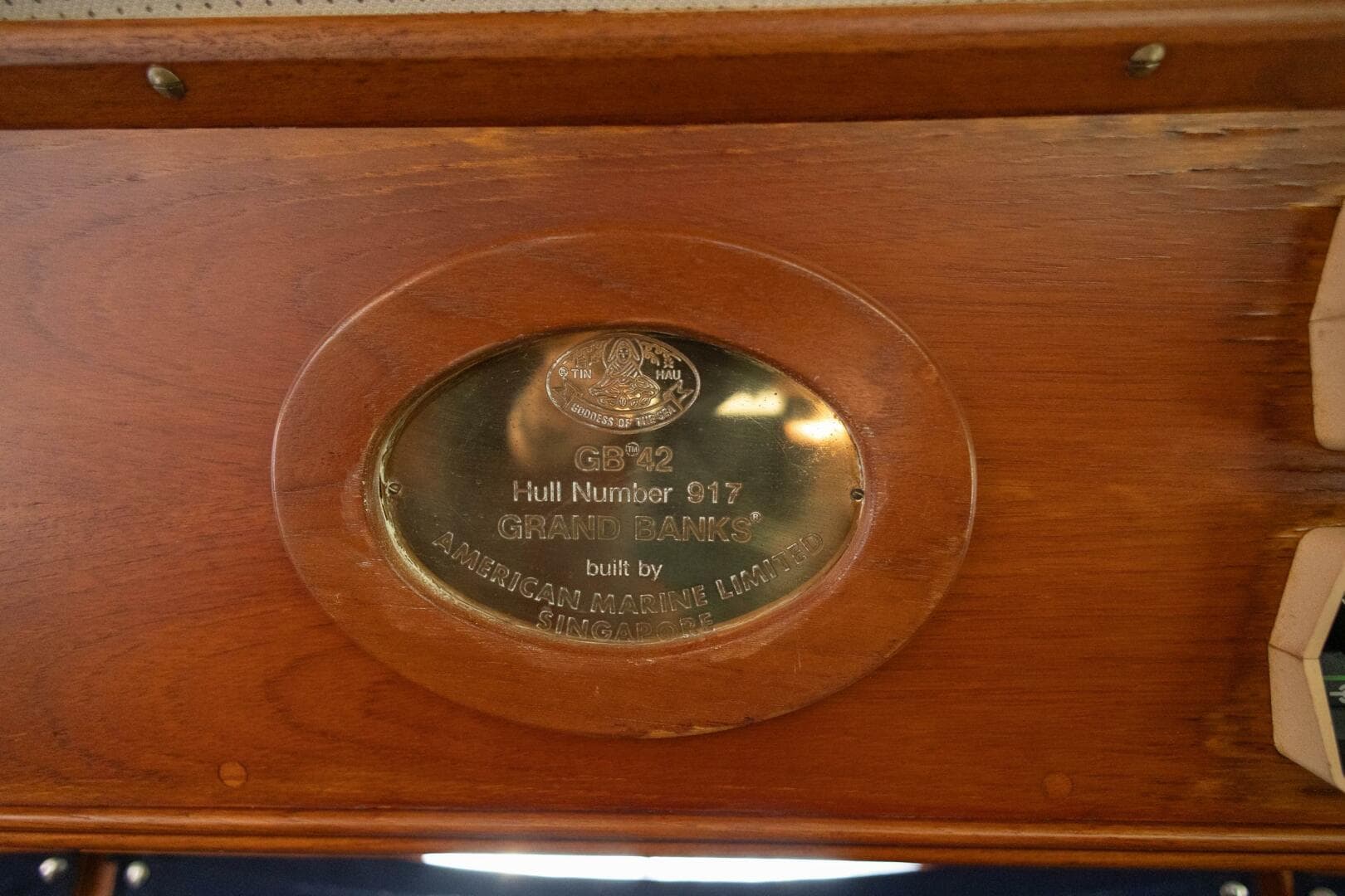 1985 Grand Banks Classic