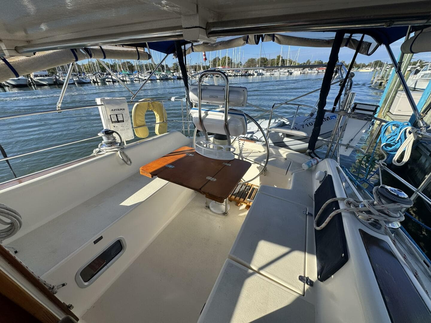 Cockpit with open table