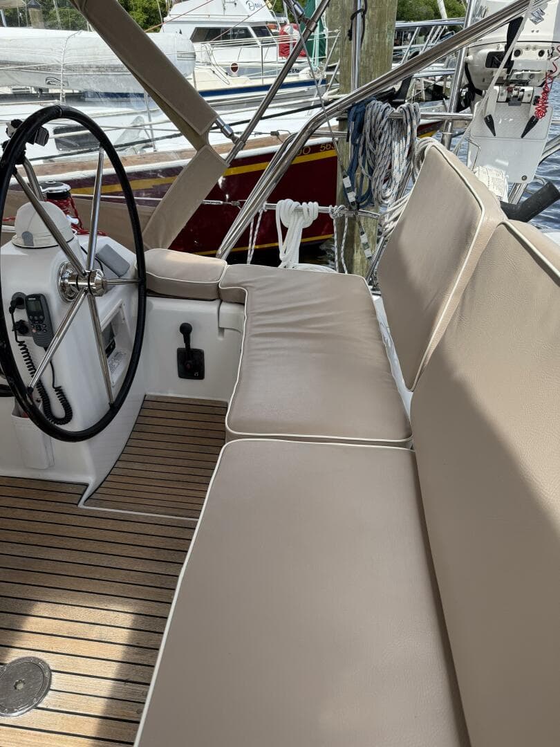 2012 Beneteau 43