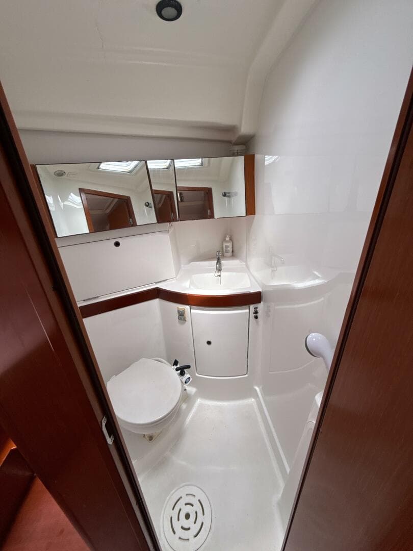 2012 Beneteau 43