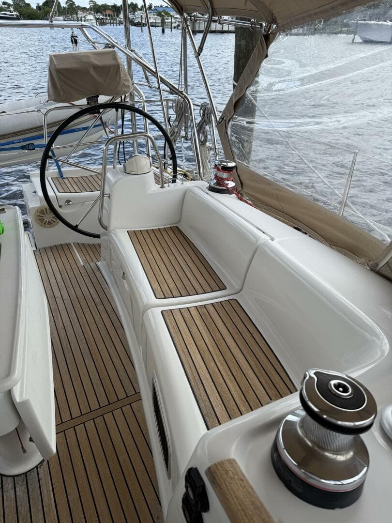 2012 Beneteau 43