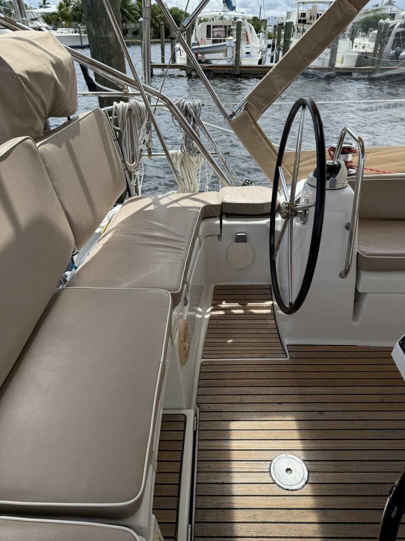 2012 Beneteau 43