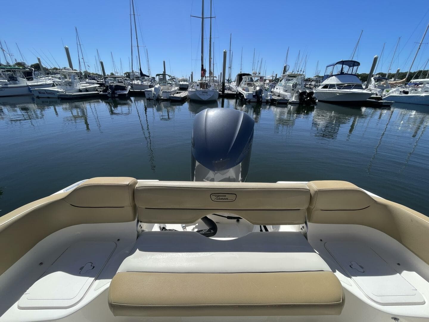 2017 Pioneer 222 Islander